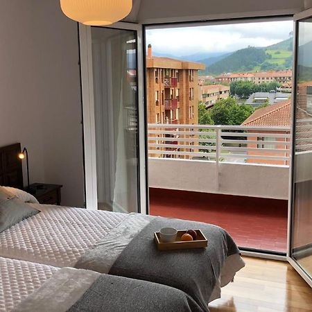 Piso Centrico Y Tranquilo En Gernika Apartment ภายนอก รูปภาพ